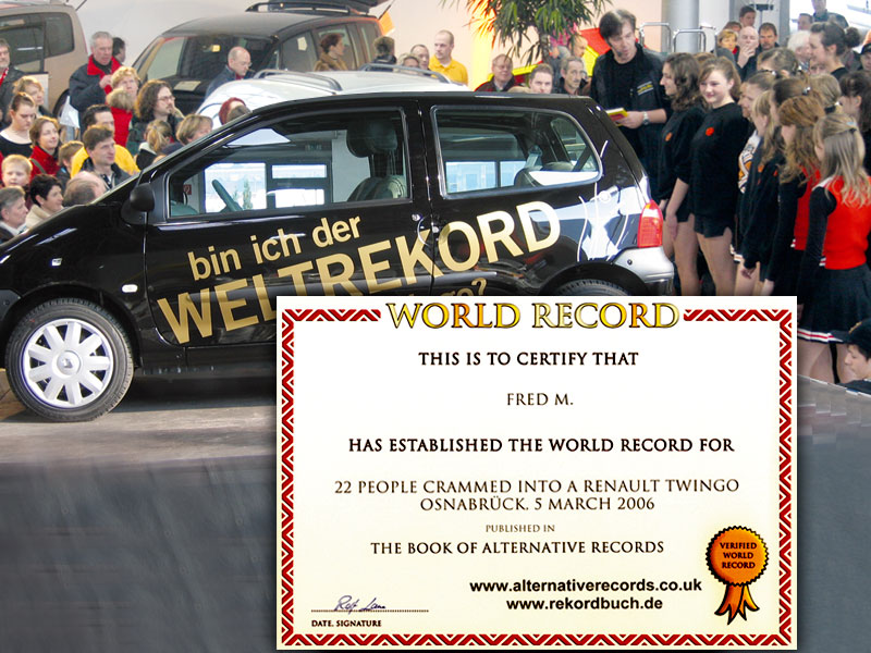 World-Record – 22 Menschen im Renault Twingo